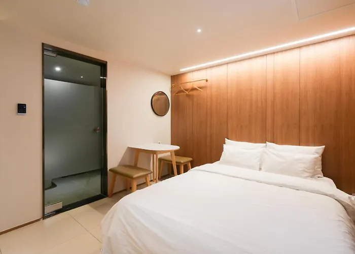 Hotel Home *